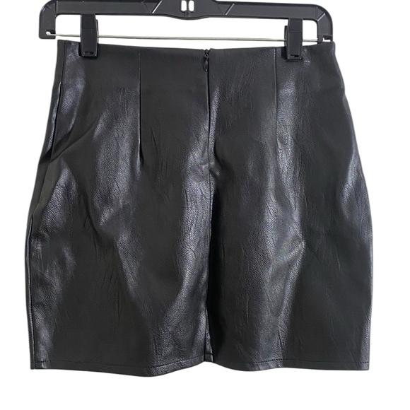 Superdown Black Mini Pencil Skirt with Slit - Picture 2 of 6